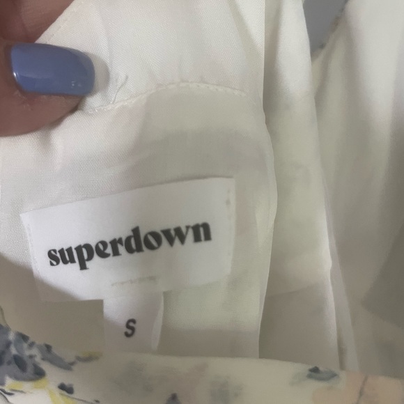 Superdown white with light floral mini dress. New without tags. - Picture 4 of 5